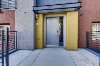 Photo #2: 2207203 Listing