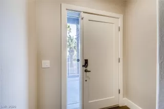 Photo #3: 2207203 Listing