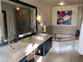 Photo #2: 2207250 Listing