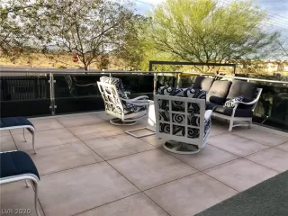 Photo #4: 2207250 Listing