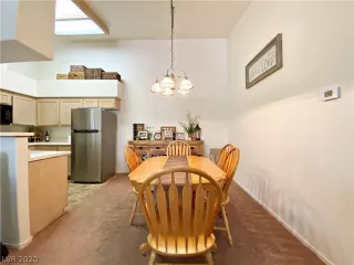 Photo #4: 2207287 Listing