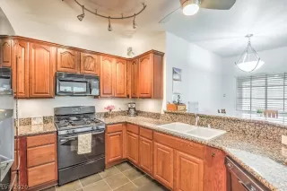 Photo #4: 2207290 Listing