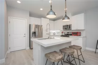 Photo #1: 2207310 Listing 