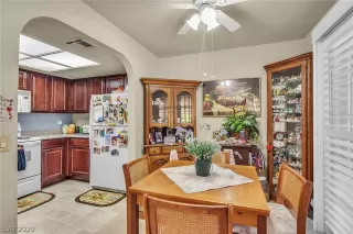 Photo #6: 2207341 Listing 