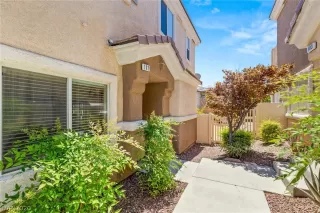 Photo #1: 2207356 Listing