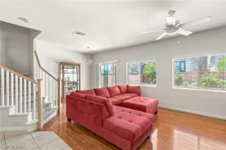 Photo #3: 2207356 Listing