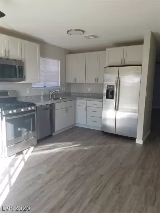 Photo #6: 2207447 Listing 