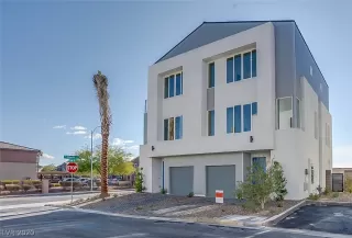 Photo #1: 2207522 Listing