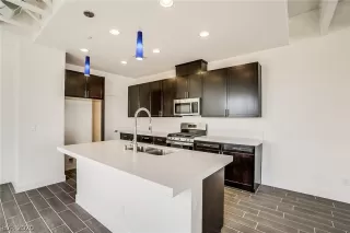 Photo #6: 2207522 Listing