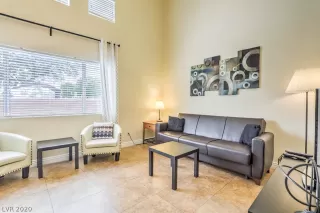 Photo #1: 2207524 Listing