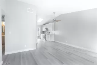 Photo #1: 2207540 Listing 