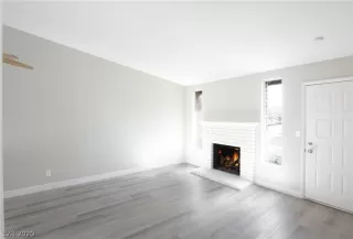 Photo #5: 2207540 Listing 