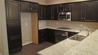 Photo #5: 2207547 Listing 