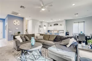 Photo #3: 2207567 Listing 