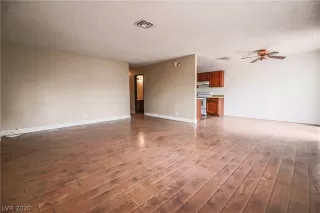 Photo #4: 2207572 Listing