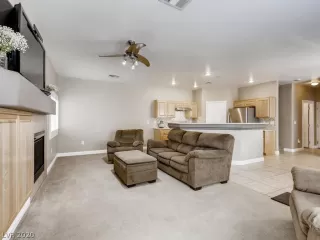 Photo #5: 2207579 Listing 