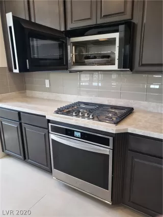 Photo #5: 2207595 Listing 