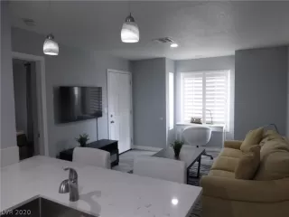 Photo #6: 2207643 Listing 