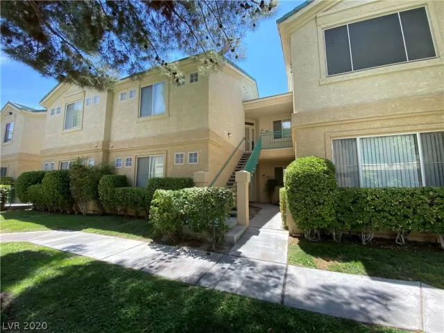 MLS: 2207681 Condo For Sale