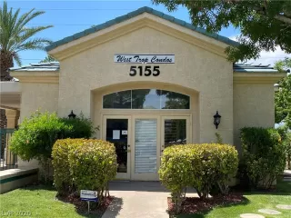 Photo #4: 2207681 Listing