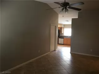 Photo #3: 2207721 Listing 