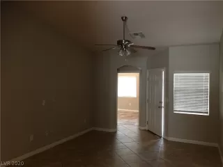 Photo #5: 2207721 Listing 