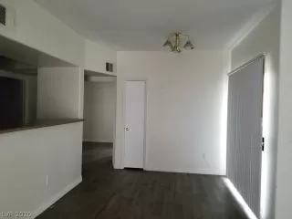 Photo #4: 2207749 Listing 