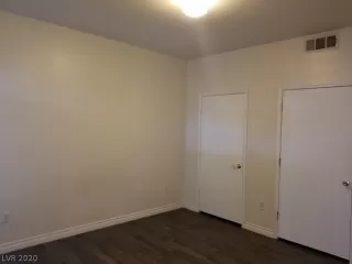 Photo #5: 2207749 Listing 