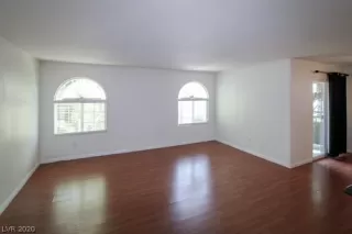 Photo #4: 2207779 Listing 