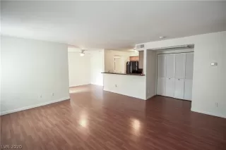 Photo #5: 2207779 Listing 