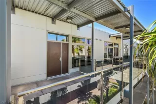 Photo #2: 2207863 Listing