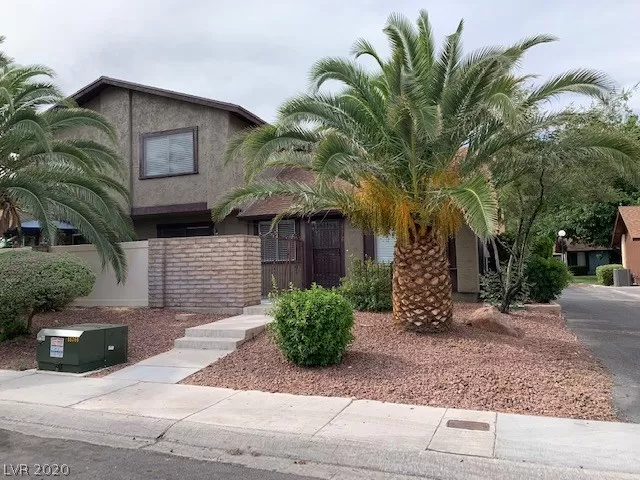 MLS: 2207865 Condo For Sale