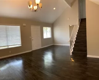 Photo #2: 2207865 Listing 