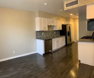 Photo #5: 2207865 Listing 