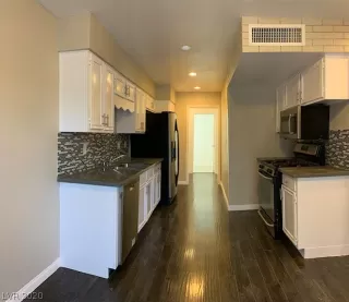 Photo #6: 2207865 Listing 