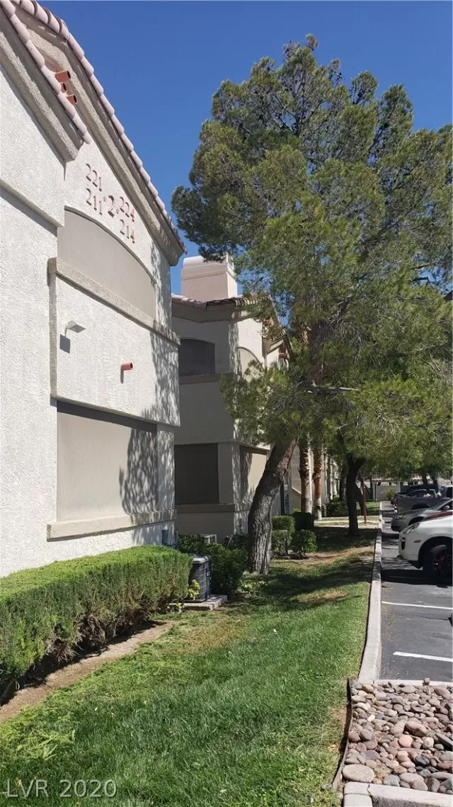 MLS: 2207889 Condo For Sale