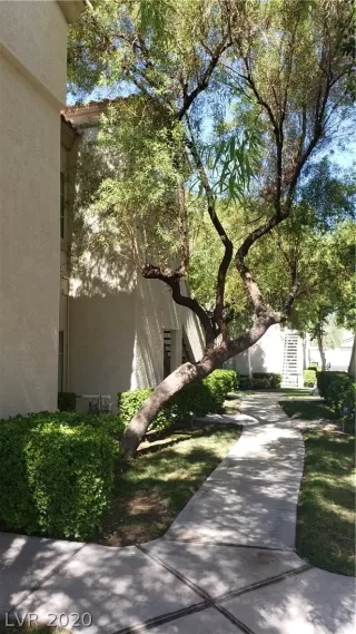 Photo #1: 2207889 Listing 