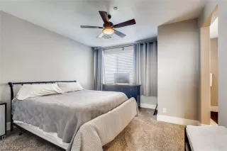 Photo #5: 2207896 Listing