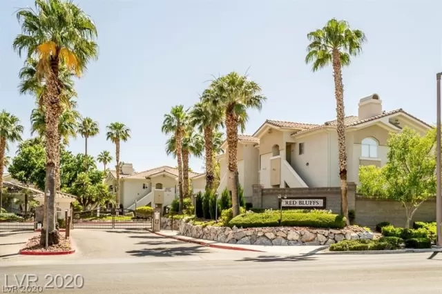 MLS: 2207904 Condo For Sale