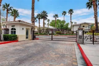 Photo #1: 2207904 Listing