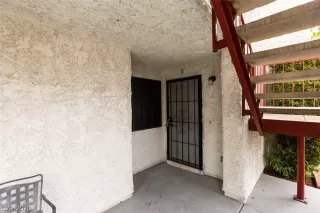 Photo #3: 2207914 Listing 