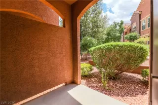 Photo #2: 2207971 Listing