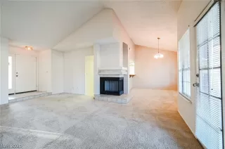 Photo #6: 2208050 Listing