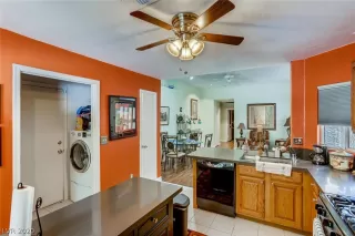 Photo #3: 2208085 Listing 