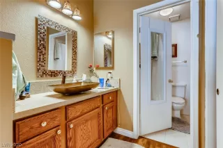 Photo #6: 2208085 Listing 