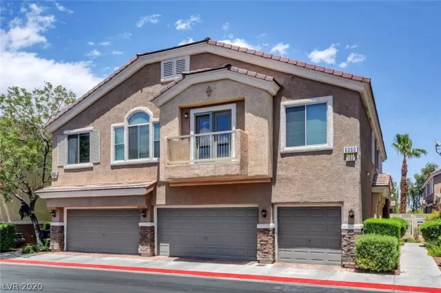 MLS: 2208158 Condo For Sale