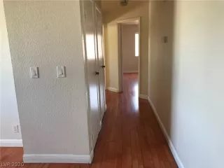 Photo #3: 2208191 Listing 