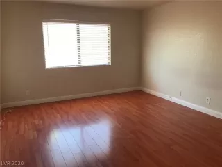 Photo #4: 2208191 Listing 