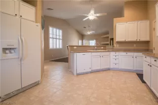 Photo #6: 2208215 Listing 