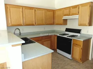 Photo #3: 2208225 Listing 